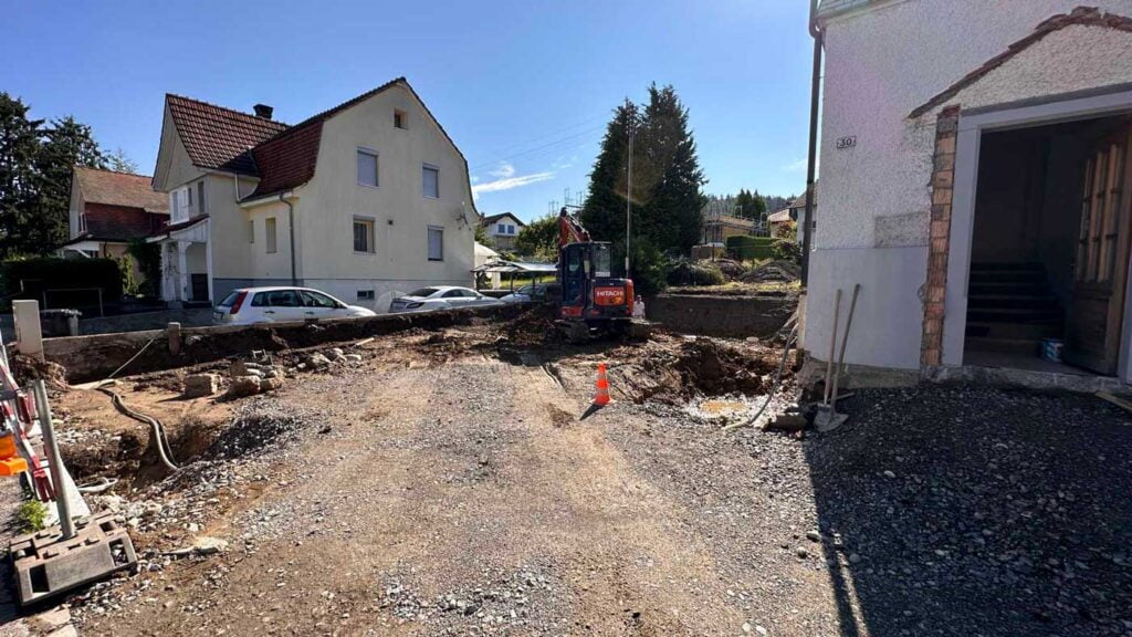 Aushubarbeiten, Bagger, Werkleitungen
